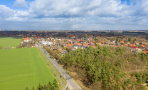 Luftaufnahme eines Wohngebiets ähnlich wie in Reppenstedt